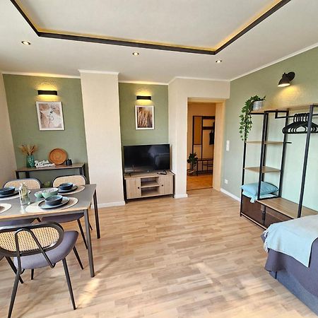 Neu Businessapp In Zentraler Lage Mit 3 Schlafzimmern Fuer Geschaeftsreisende Pendler Und Familien Naehe Sz See ซาลซ์กิทเทอร์ ภายนอก รูปภาพ